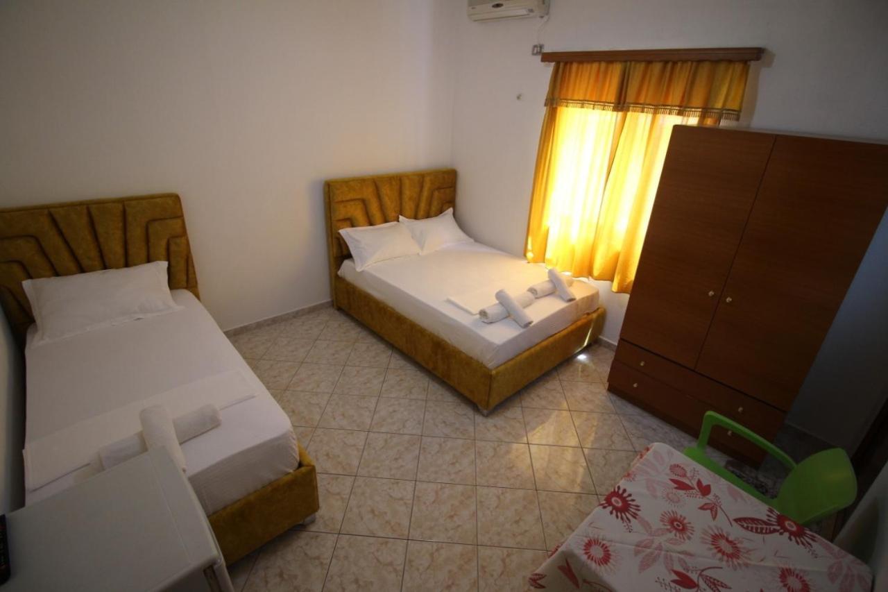 Hotel Vila Vilson Saranda Oda fotoğraf